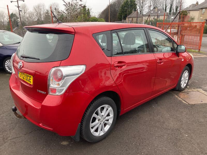 TOYOTA VERSO