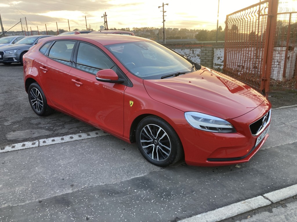 2017 Volvo V40